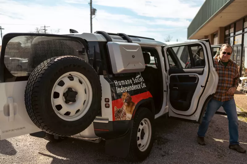 HSIC Unveils Land Rover Defender