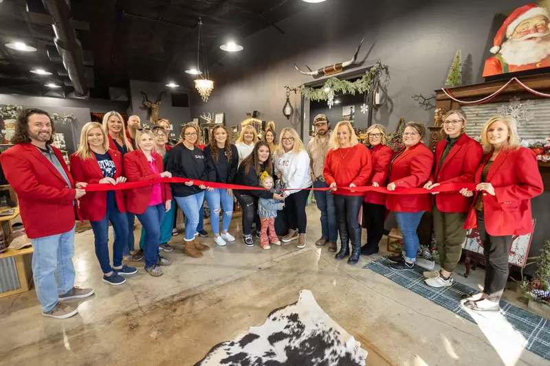 Lainey Mae Clothing Co. Celebrates Ribbon Cutting