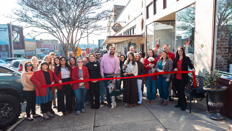 Silk Haus’ Celebrates Grand Opening Weekend in Downtown Batesville 